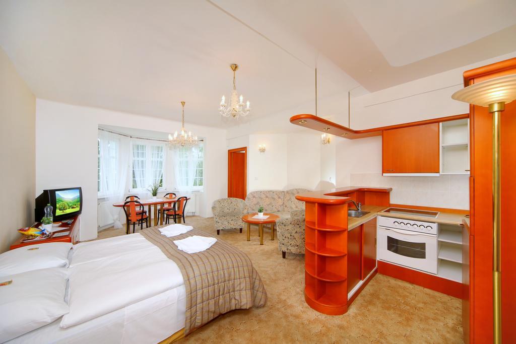 Palace Club Špindlerŭv Mlýn Bilik gambar
