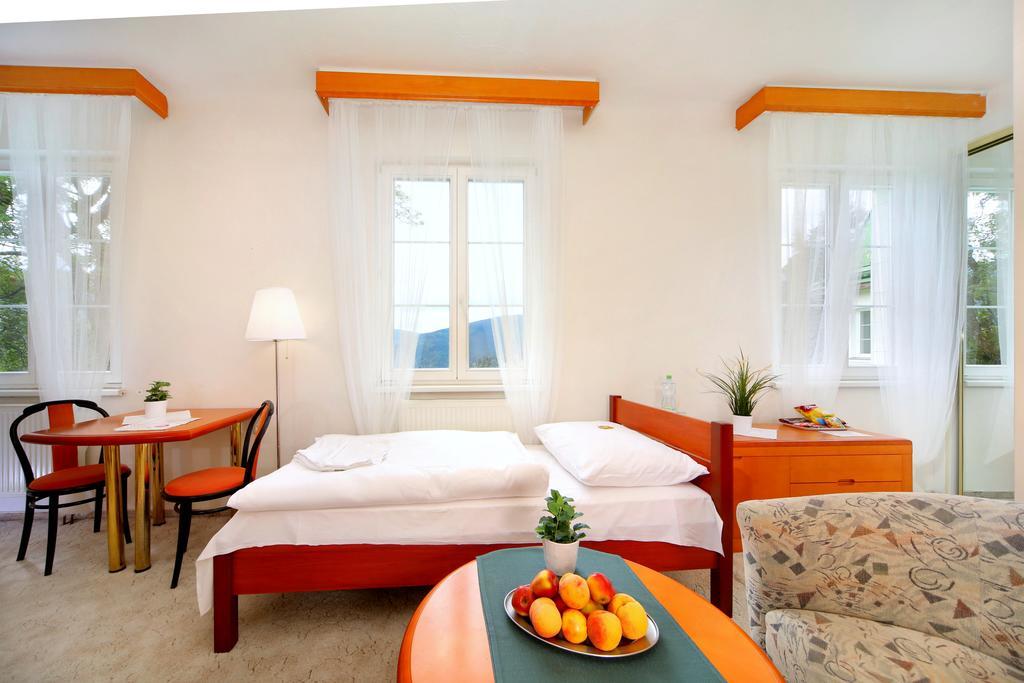 Palace Club Špindlerŭv Mlýn Bilik gambar