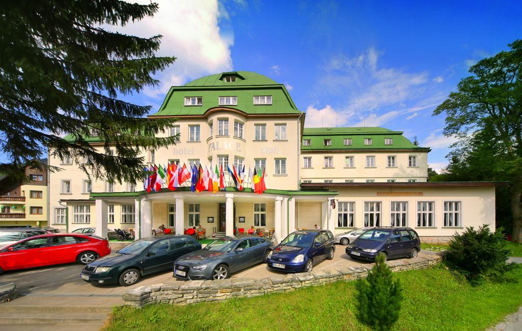 Palace Club Špindlerŭv Mlýn Luaran gambar