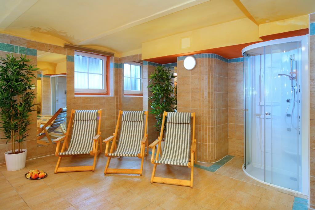 Palace Club Špindlerŭv Mlýn Luaran gambar