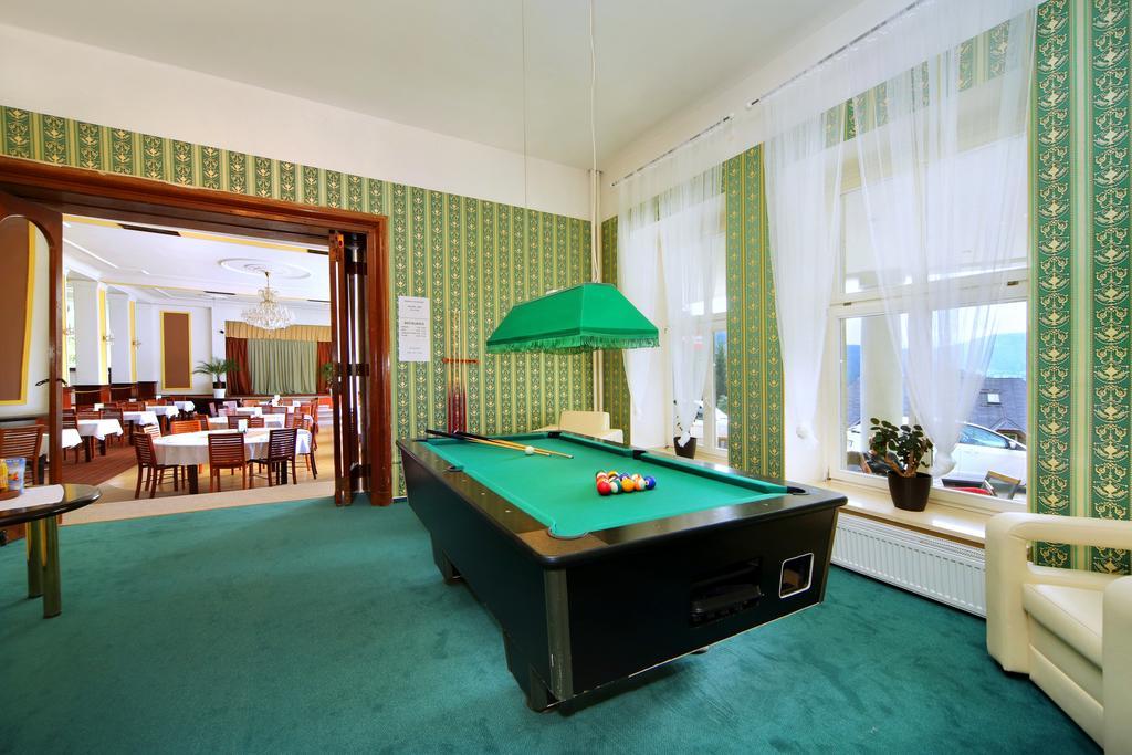 Palace Club Špindlerŭv Mlýn Luaran gambar