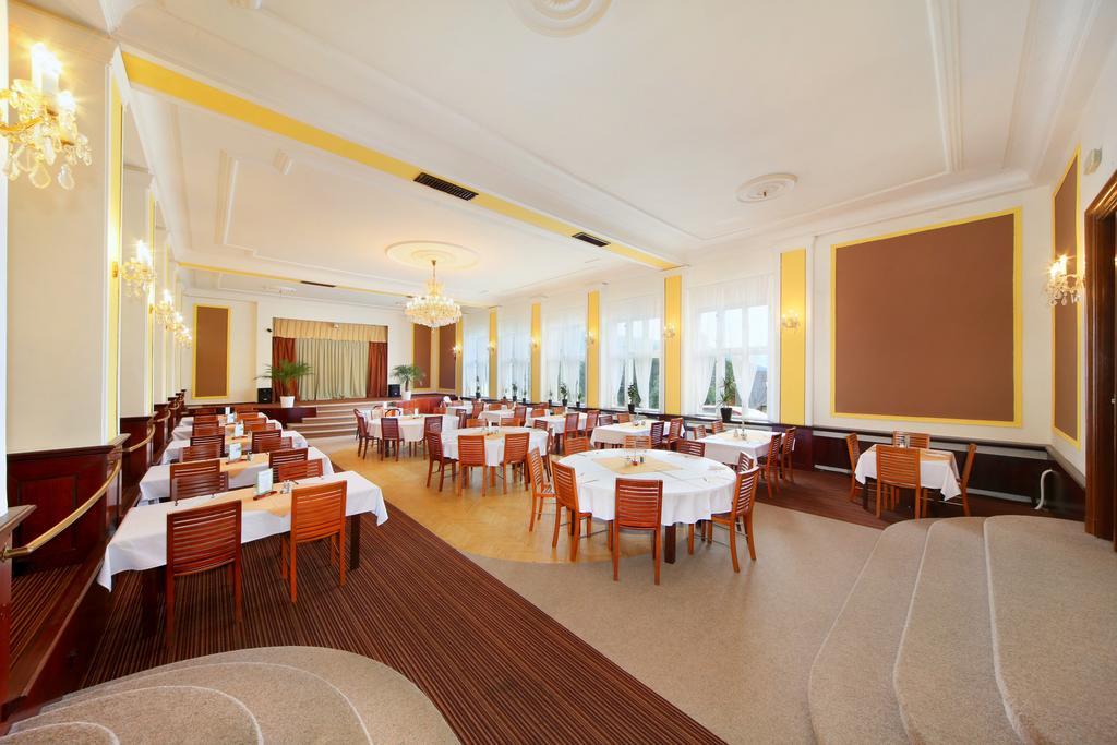Palace Club Špindlerŭv Mlýn Luaran gambar